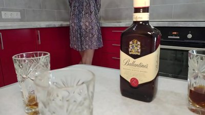 Секс з п'яною дружиною друга. Сподіваюся, я не завагітнію.